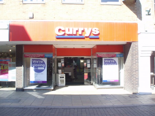 Huntingdon town centre Currys the electrical retailer closing