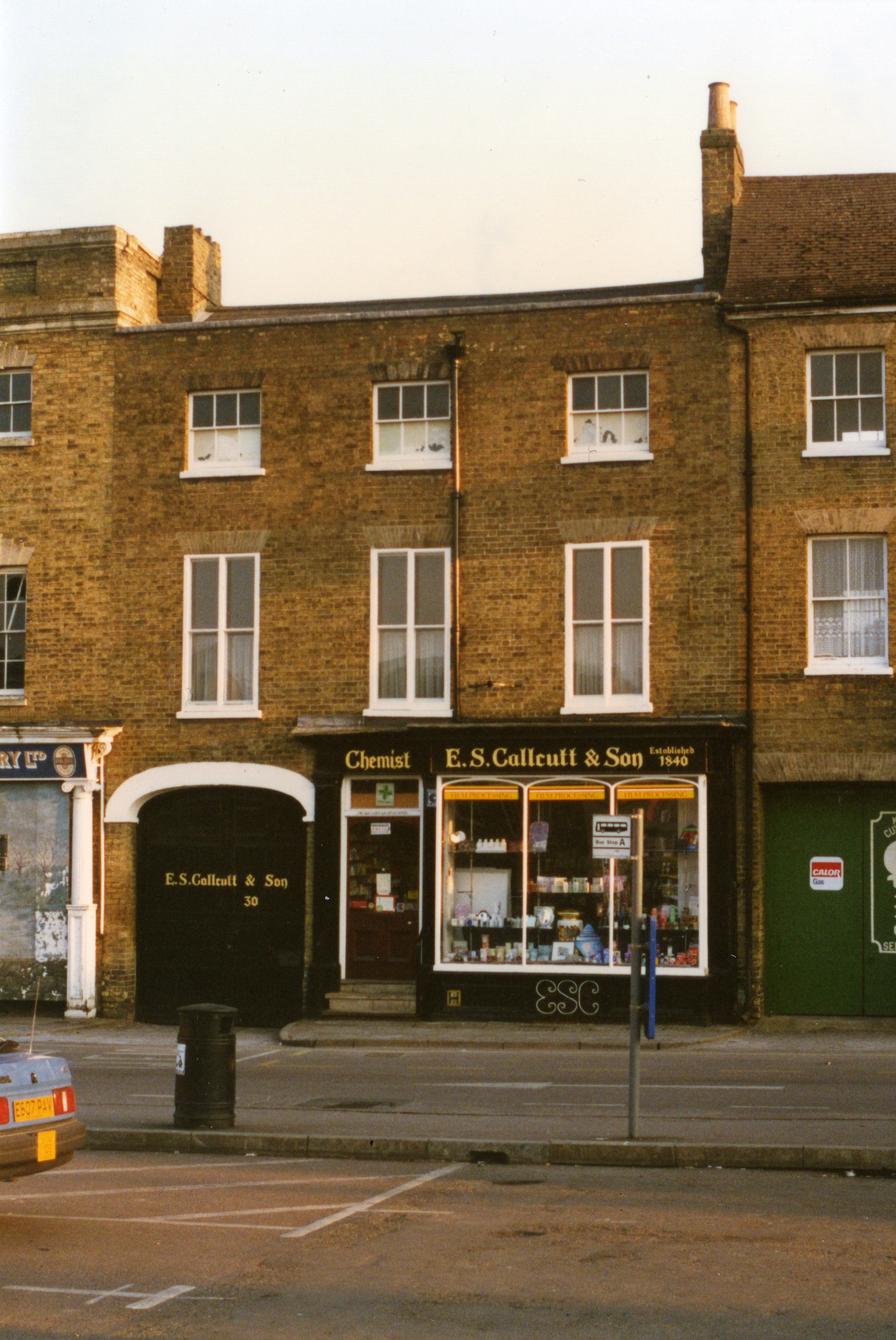 Calcutt And Son Ltd Chemist On The Market Square Mid 1990s Market Square Shops St Neots